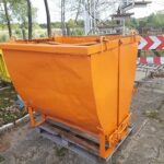 Pojemnik dźwigowy do gruzu – otwierany
