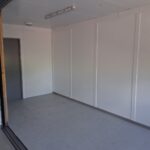 Kontener DUO biurowy podwójny socjalny z łazienką oraz aneksem kuchennym – wymiary : 6,06 m x 4,90 m