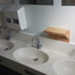 Kontener sanitarny uniwersalny socjalny pracowniczy 20′ – toalety, pisuary, umywalki, prysznice