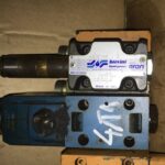 Rozdzielacz hydrauliczny ze sterowaniem -CASE 988 Aron brevini 4/2 NO AD3E15E 3 / M82101020A