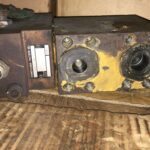 Rozdzielacz z koparki EDER M 805 – zawory sterowania