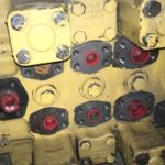 Rozdzielacz hydrauliczny z CATERPILLAR 8J8712V