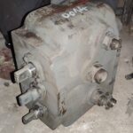 Rozdzielacz O&K 130 523 lub 150 523 O&K RH4 RH5