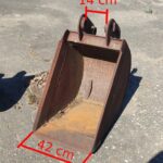 Łyżka 42 cm, sworzeń fi 40 mm, ramie 14 cm