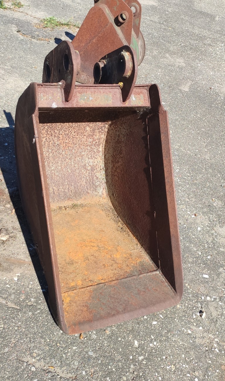 Łyżka 42 cm, sworzeń fi 40 mm, ramie 14 cm