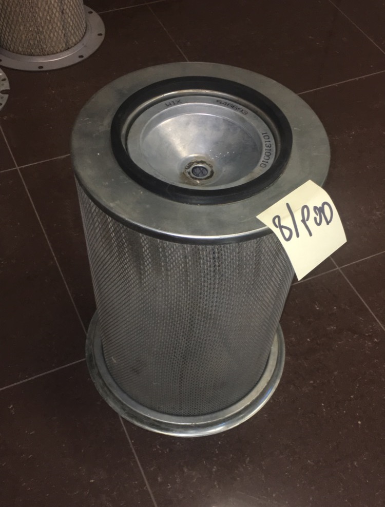 Filtr powietrza WIX 93057E (z wkładem 546693)