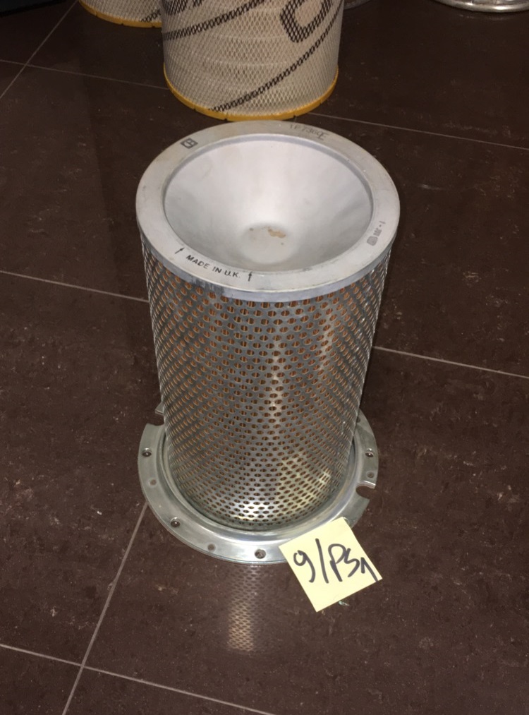 Filtr powietrza CAT 1P7360 oraz zamiennik MANN C20187