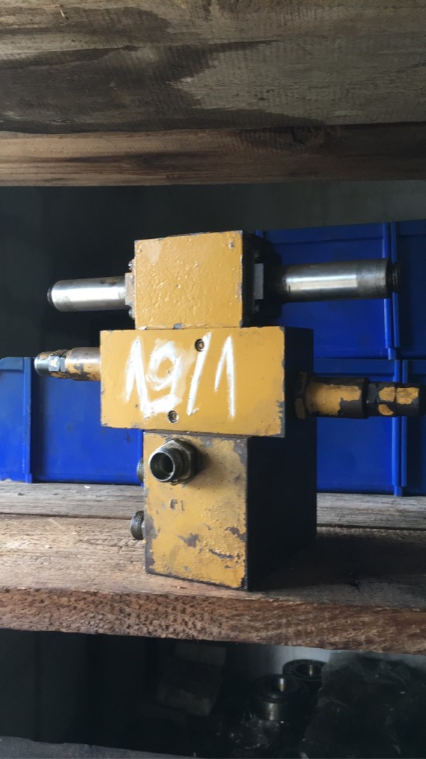Zespół sterowania hydrauliki Hagglunds Denison + TIPO