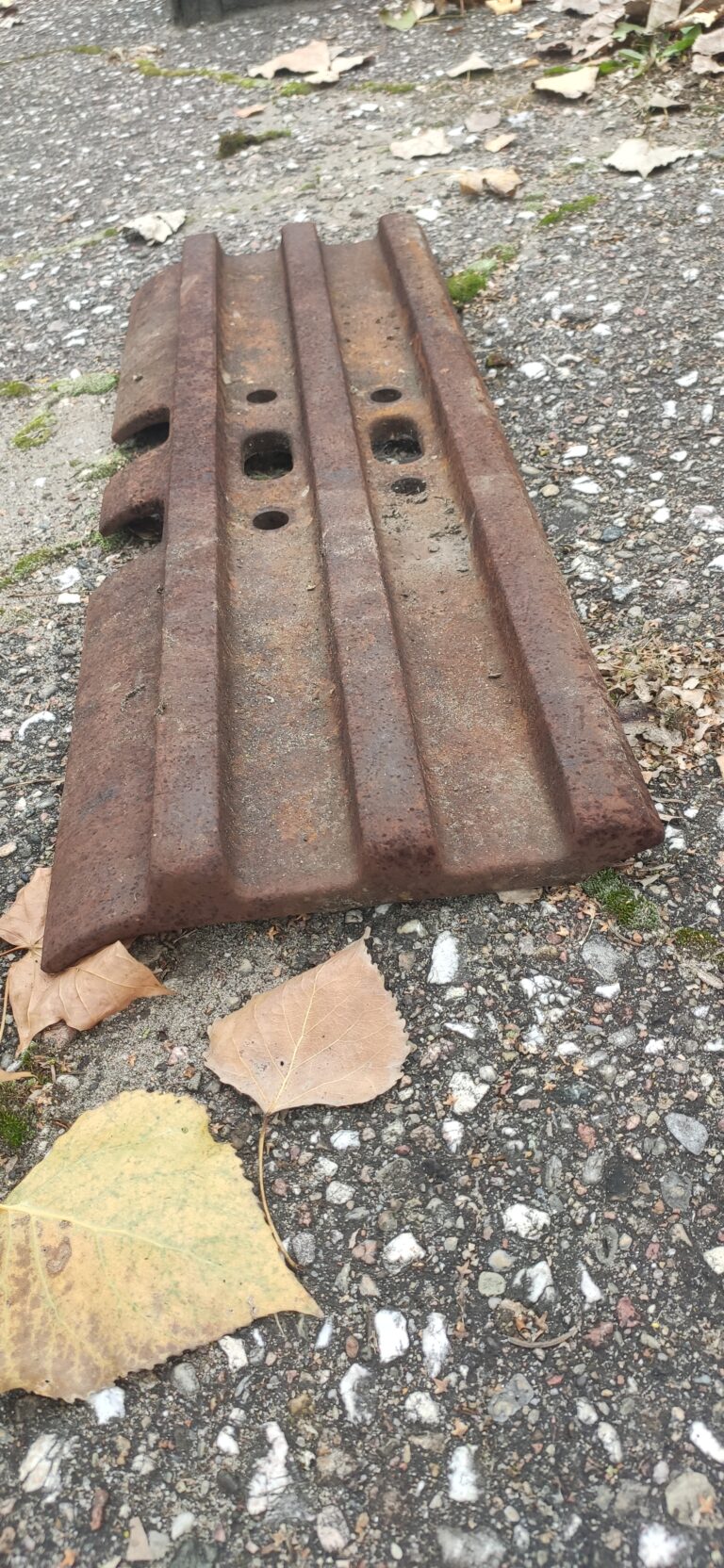 Płyty/ klepki gąsienic 700 mm x 240 mm