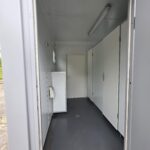 Kontener sanitarny uniwersalny 20′ 6.06 m x 2.45 m
