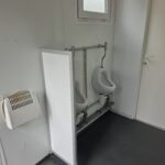 Kontener sanitarny uniwersalny 20′ 6.06 m x 2.45 m
