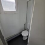 Kontener sanitarny uniwersalny 20′ 6.06 m x 2.45 m